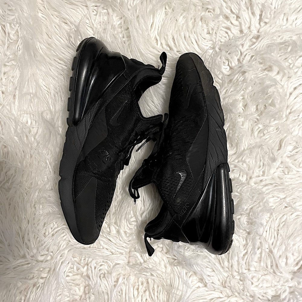 Nike Airmax 270 Black 10.5 Women’s